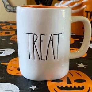 Rae Dunn Treat/Trick Mug